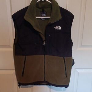 The North Face Men's Olive Green & Black Fleece Vest